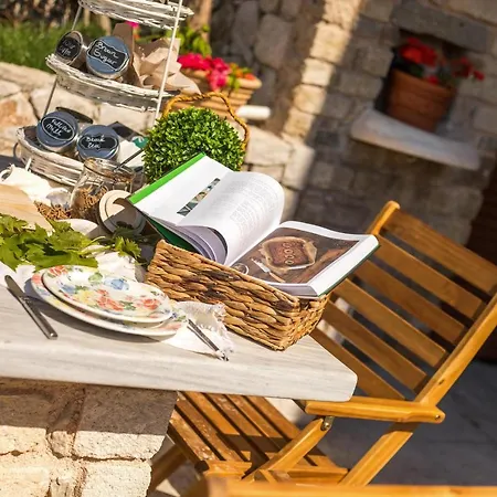 Wine & Vineyard Retreat Emarmene Ferienhaus *