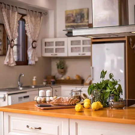 Wine & Vineyard Retreat Emarmene Koskinou (Rhodes)