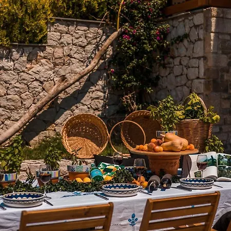 Wine & Vineyard Retreat Emarmene * Koskinou (Rhodes)