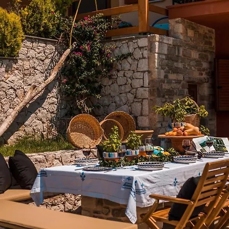 Ferienhaus Wine & Vineyard Retreat Emarmene Koskinou (Rhodes)