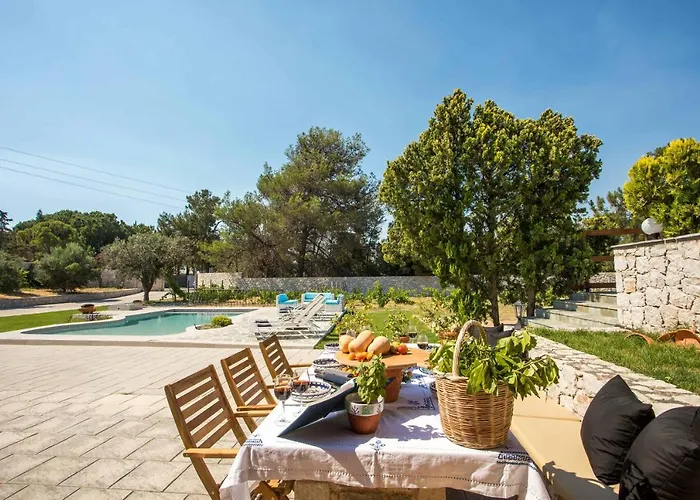 Wine & Vineyard Retreat Emarmene Koskinou (Rhodes)