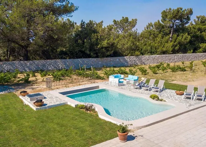 Wine & Vineyard Retreat Emarmene * Koskinou (Rhodes)