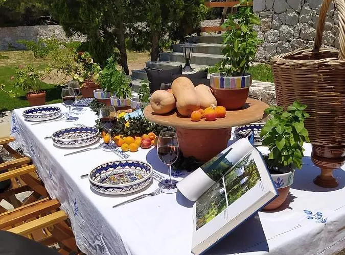 Wine & Vineyard Retreat Emarmene * Koskinou (Rhodes)