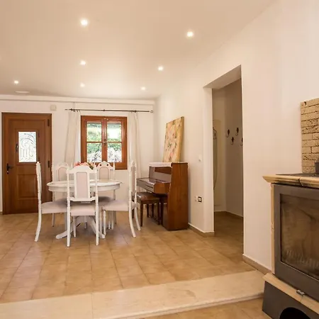 Wine & Vineyard Retreat Emarmene