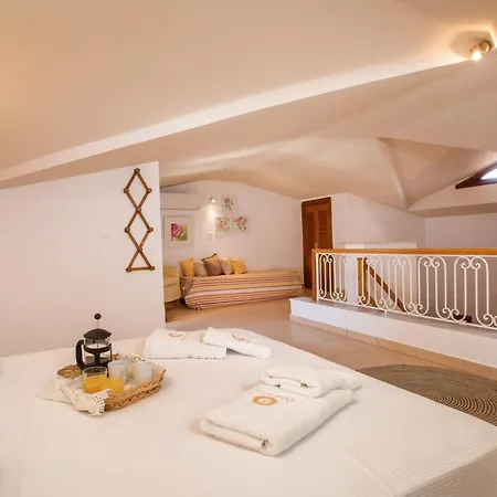 Wine & Vineyard Retreat Emarmene *