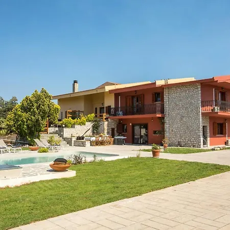 Wine & Vineyard Retreat Emarmene