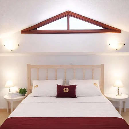 Holiday home Wine & Vineyard Retreat Emarmene *