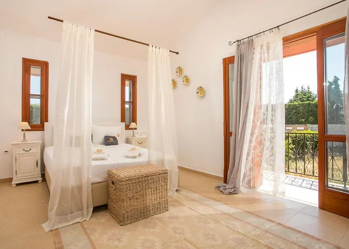 Wine & Vineyard Retreat Emarmene Koskinou (Rhodes)