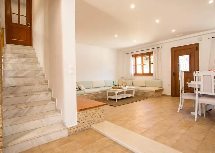 Wine & Vineyard Retreat Emarmene *