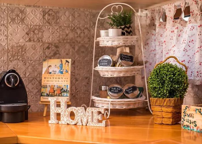 Wine & Vineyard Retreat Emarmene *