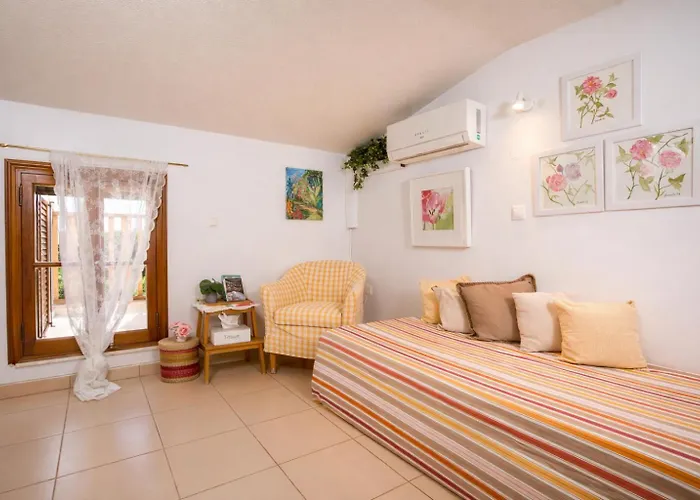 Wine & Vineyard Retreat Emarmene